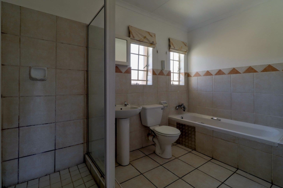 To Let 2 Bedroom Property for Rent in Amberfield Heights Gauteng