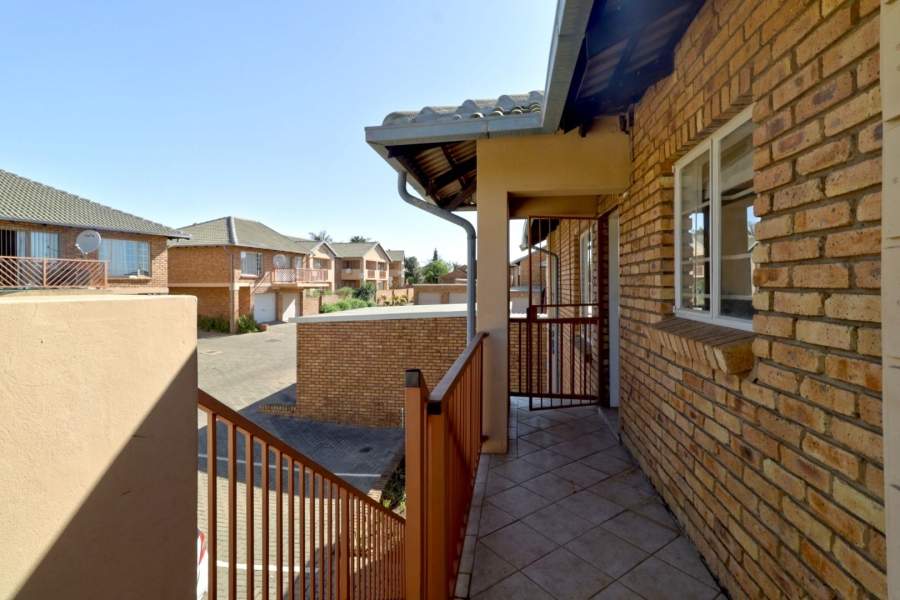 To Let 2 Bedroom Property for Rent in Amberfield Heights Gauteng