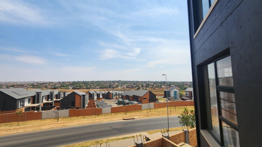 2 Bedroom Property for Sale in Amberfield Gauteng