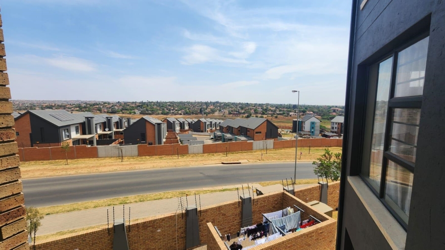 2 Bedroom Property for Sale in Amberfield Gauteng