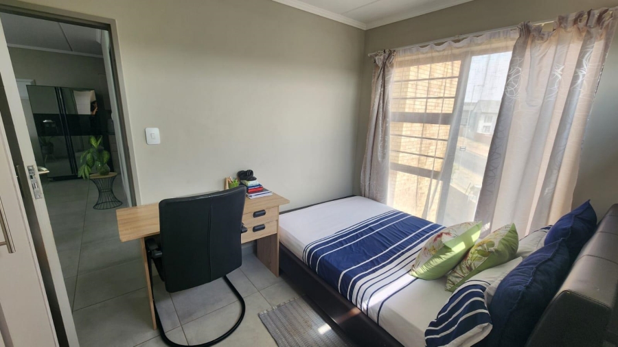 2 Bedroom Property for Sale in Amberfield Gauteng