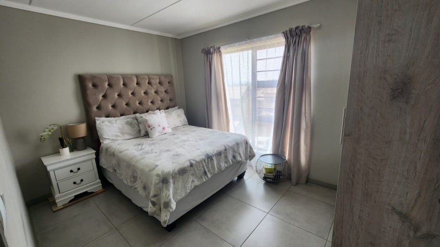 2 Bedroom Property for Sale in Amberfield Gauteng