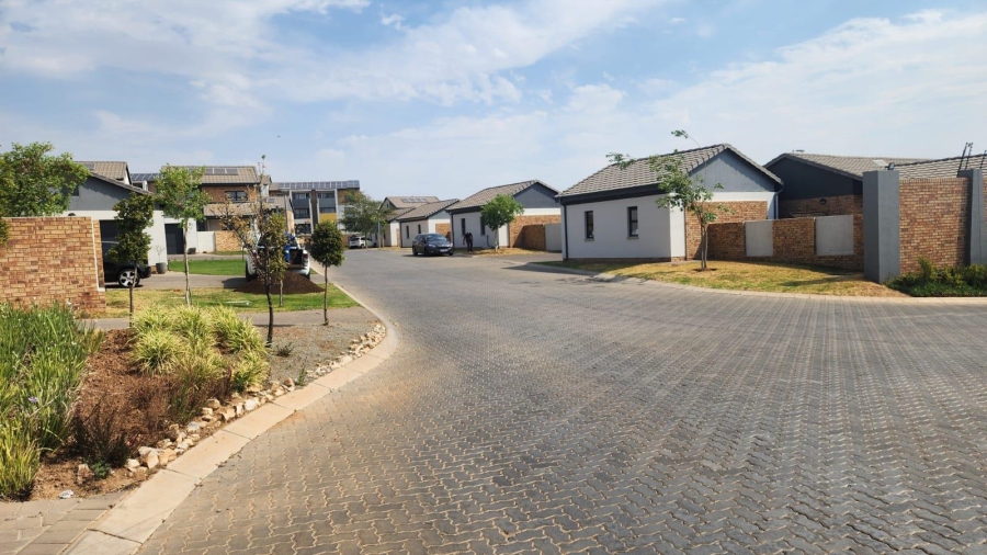 2 Bedroom Property for Sale in Amberfield Gauteng