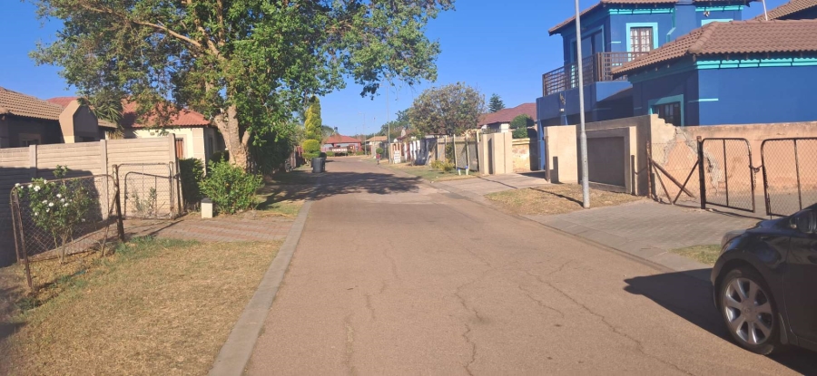 3 Bedroom Property for Sale in Nkwe Estate Gauteng