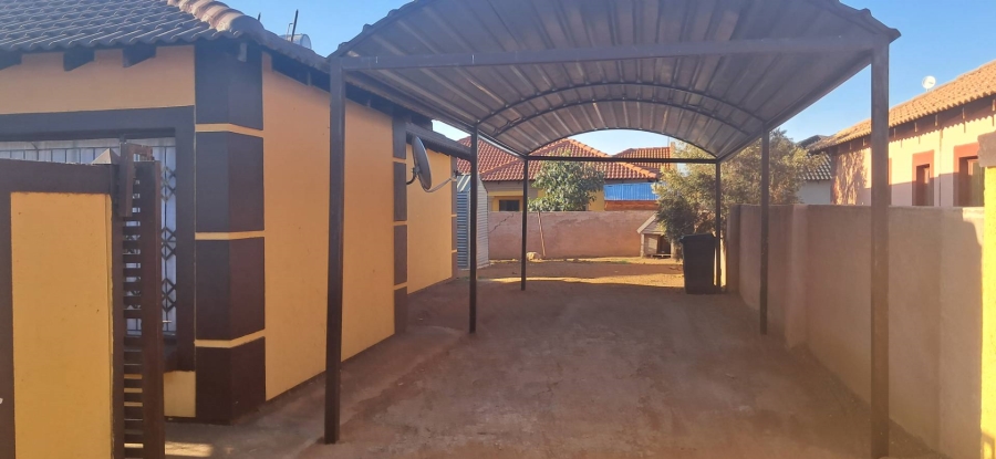 3 Bedroom Property for Sale in Nkwe Estate Gauteng