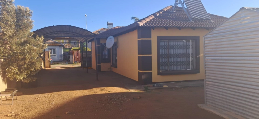 3 Bedroom Property for Sale in Nkwe Estate Gauteng