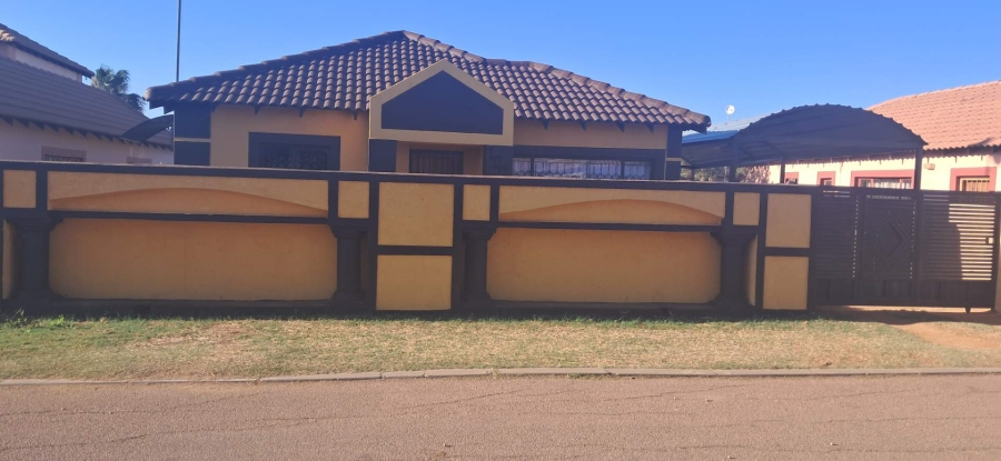 3 Bedroom Property for Sale in Nkwe Estate Gauteng