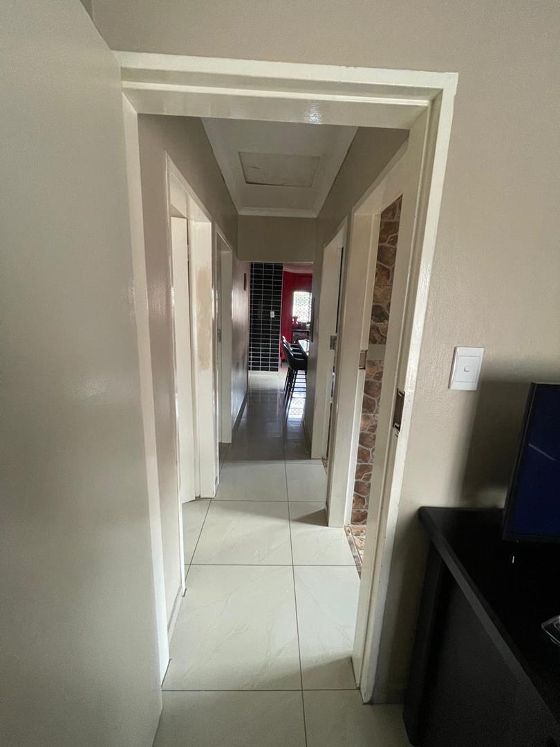 3 Bedroom Property for Sale in Nkwe Estate Gauteng