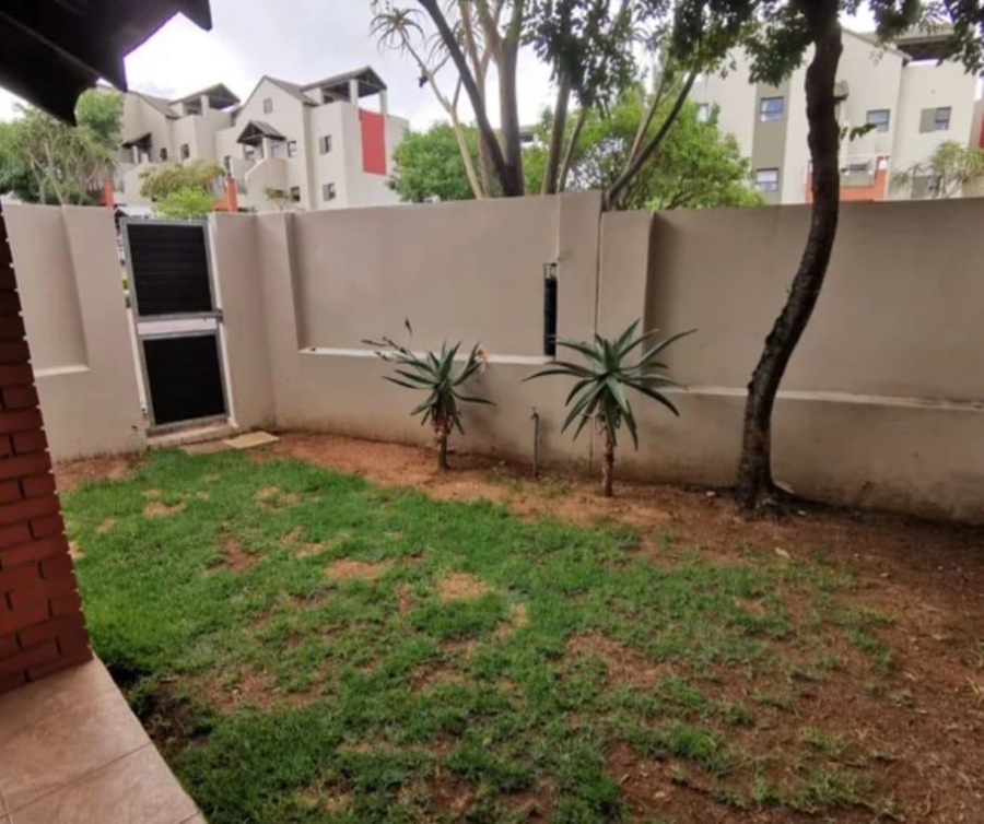 To Let 2 Bedroom Property for Rent in Pineslopes Gauteng