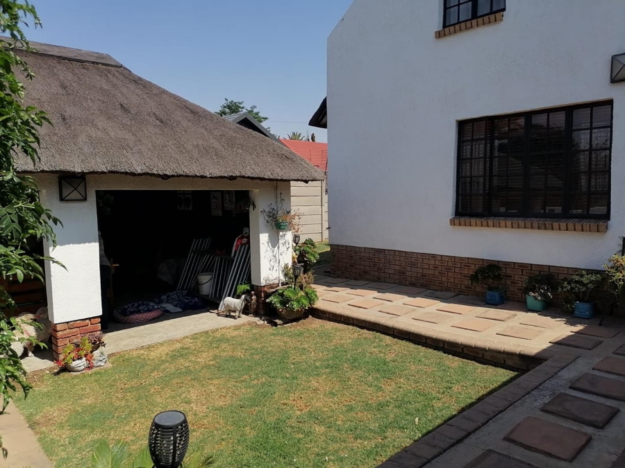 4 Bedroom Property for Sale in Van Riebeeck Park Gauteng