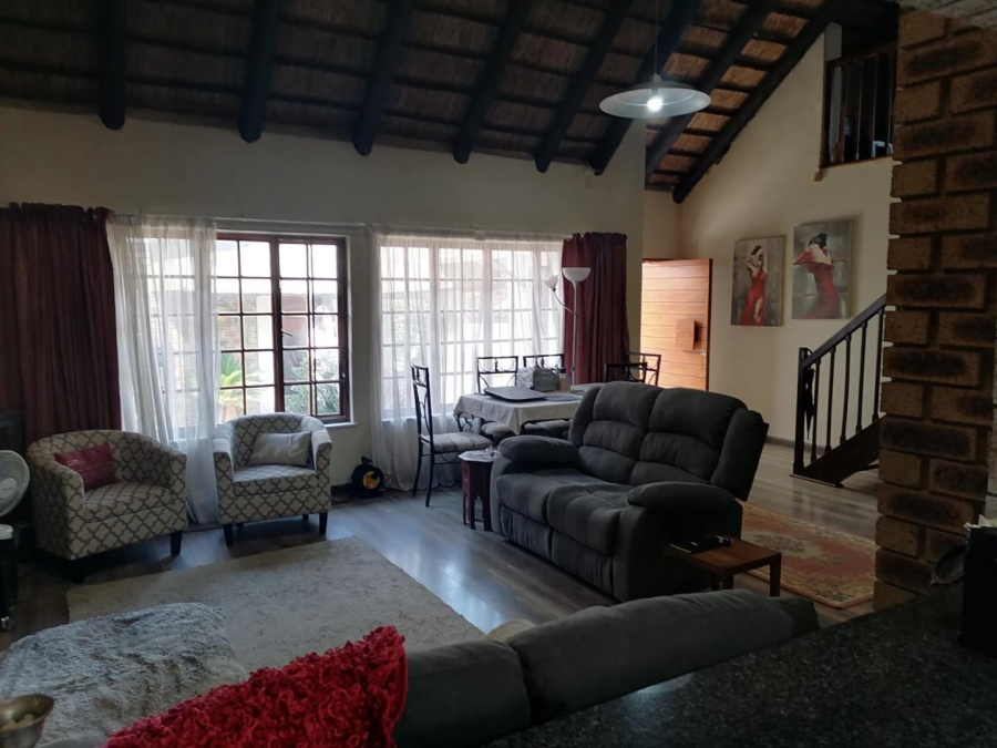 4 Bedroom Property for Sale in Van Riebeeck Park Gauteng