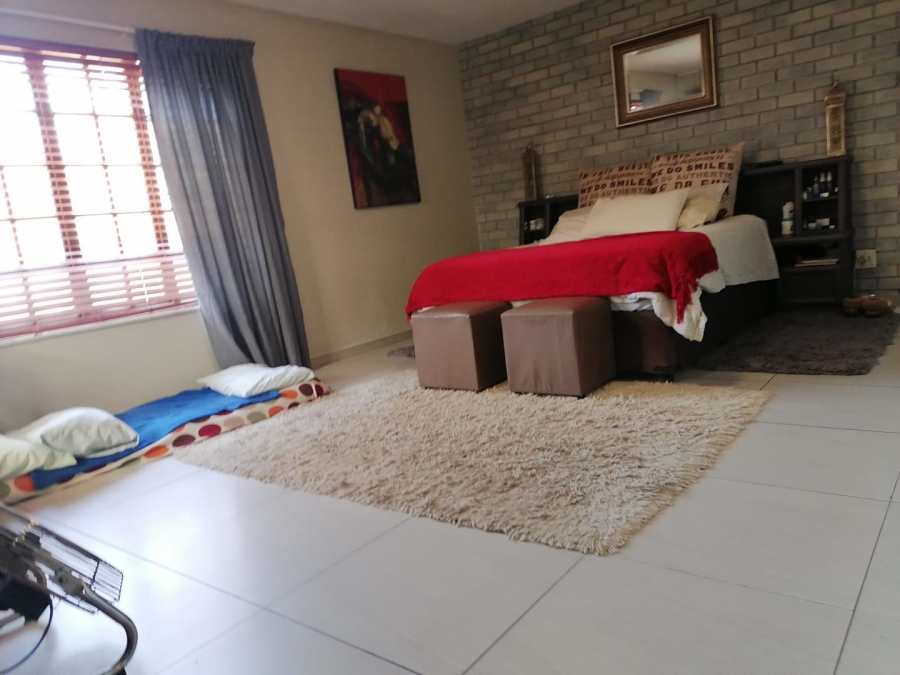 4 Bedroom Property for Sale in Van Riebeeck Park Gauteng