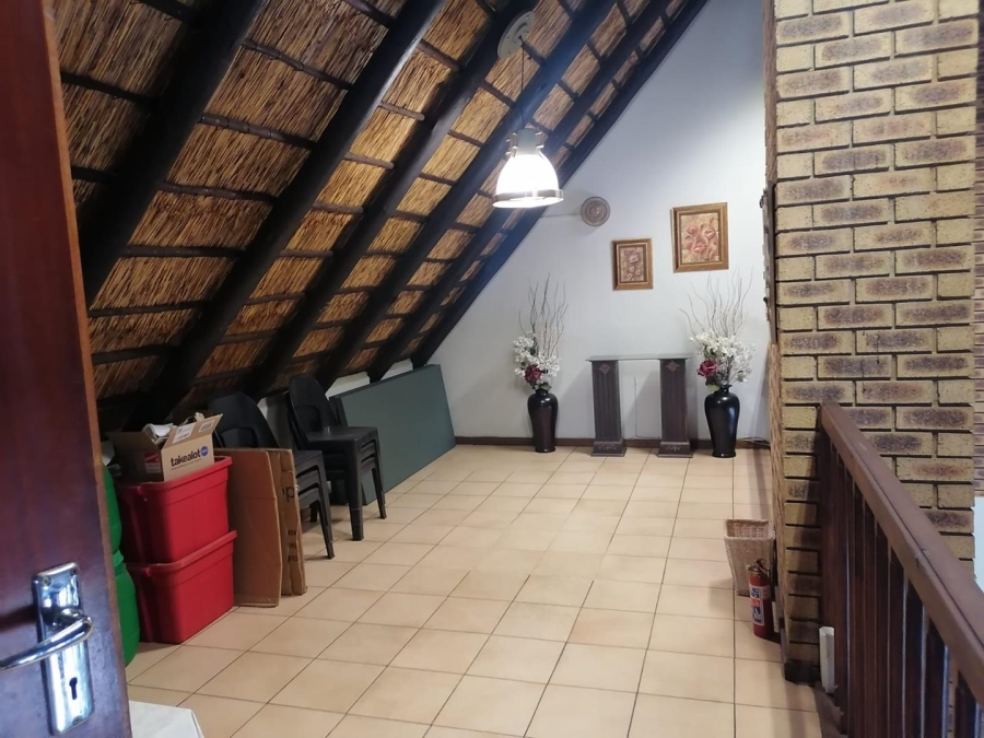 4 Bedroom Property for Sale in Van Riebeeck Park Gauteng