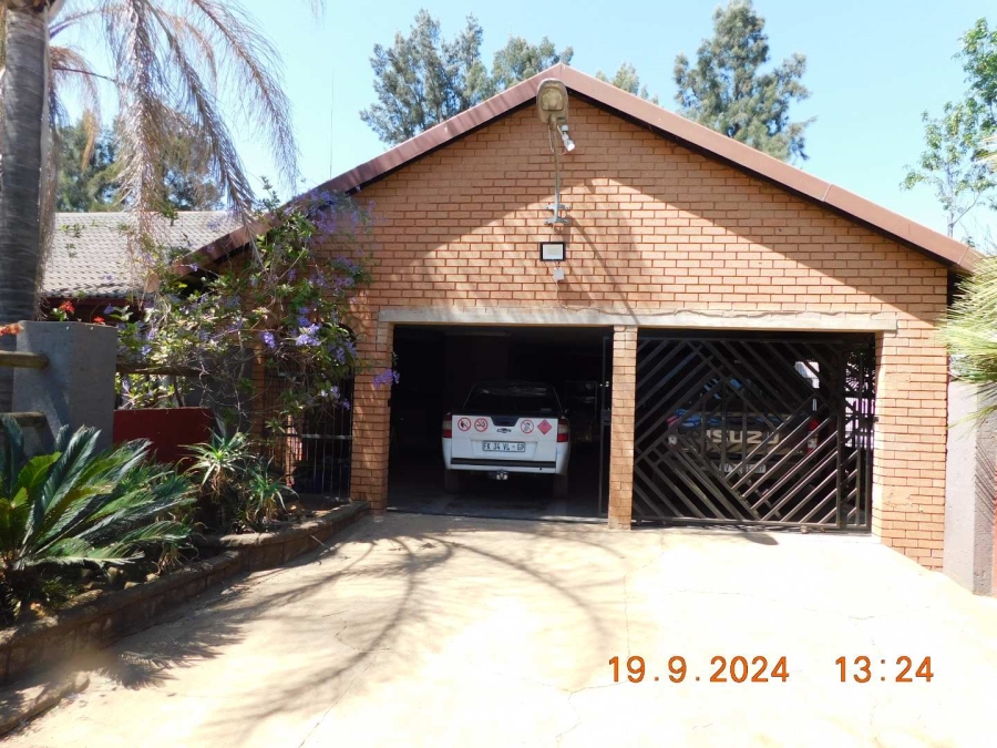 9 Bedroom Property for Sale in Swacina Park A H Gauteng