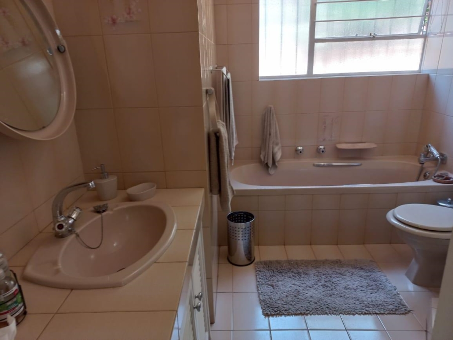 4 Bedroom Property for Sale in Sunward Park Gauteng