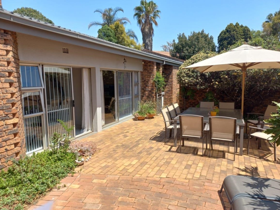 4 Bedroom Property for Sale in Sunward Park Gauteng