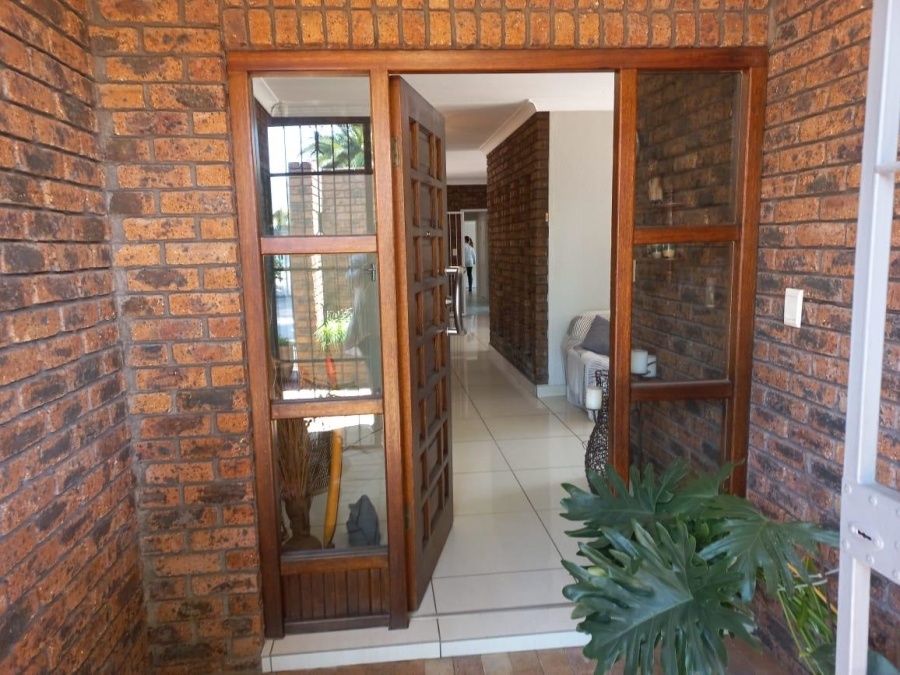 4 Bedroom Property for Sale in Sunward Park Gauteng