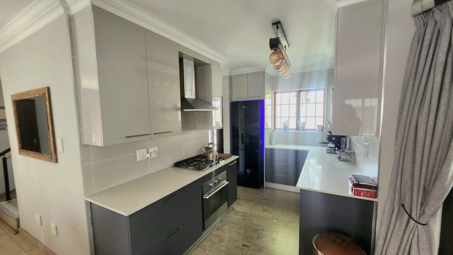 3 Bedroom Property for Sale in New Redruth Gauteng