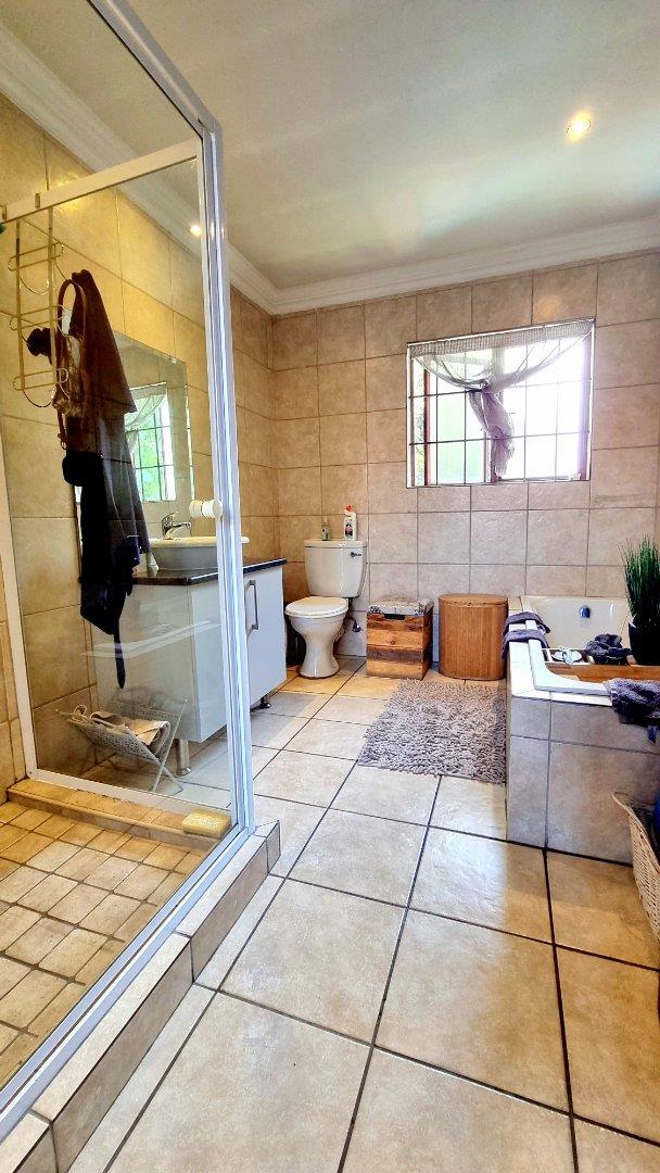 3 Bedroom Property for Sale in New Redruth Gauteng