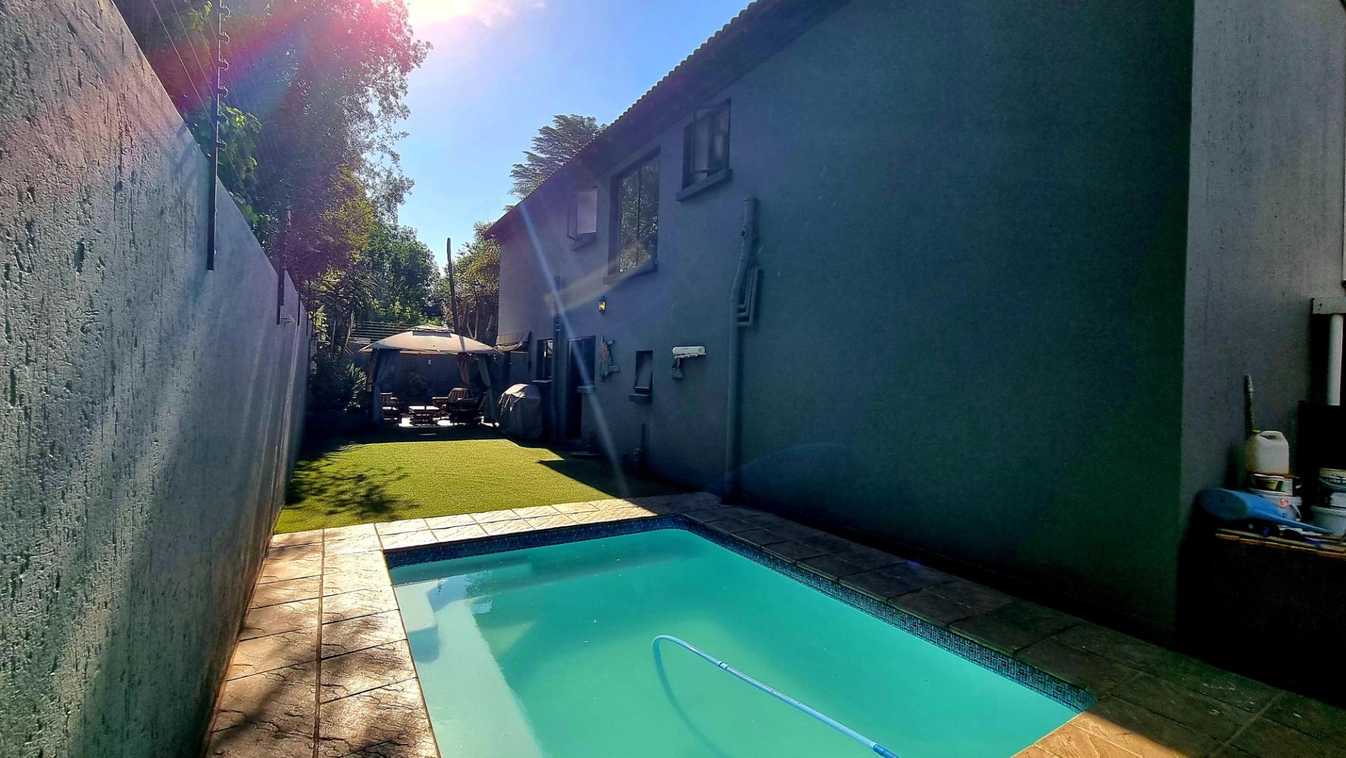 3 Bedroom Property for Sale in New Redruth Gauteng