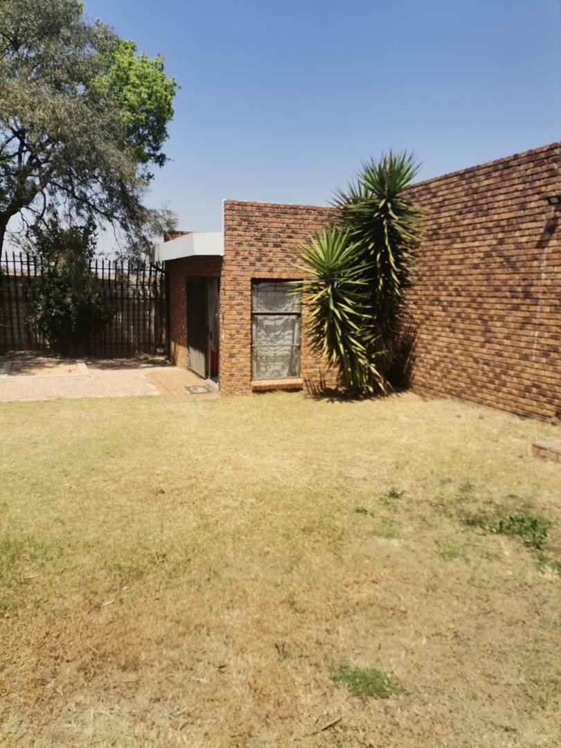 3 Bedroom Property for Sale in Sunward Park Gauteng