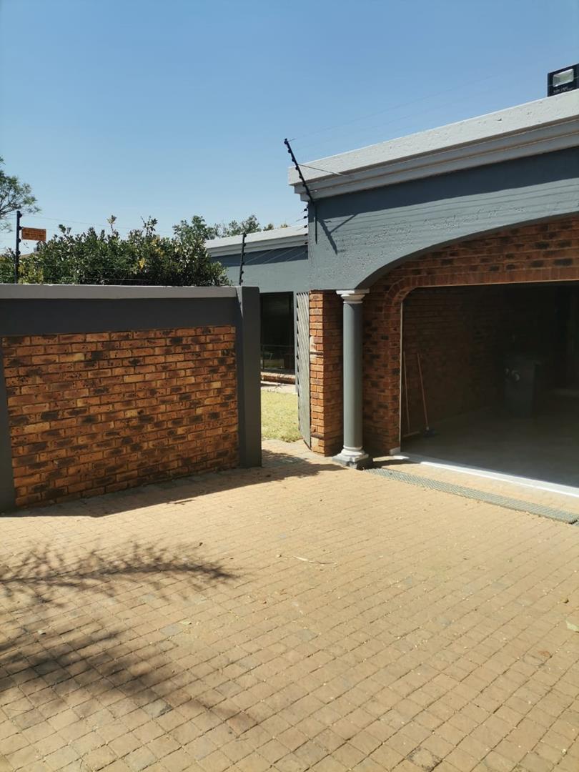 3 Bedroom Property for Sale in Sunward Park Gauteng