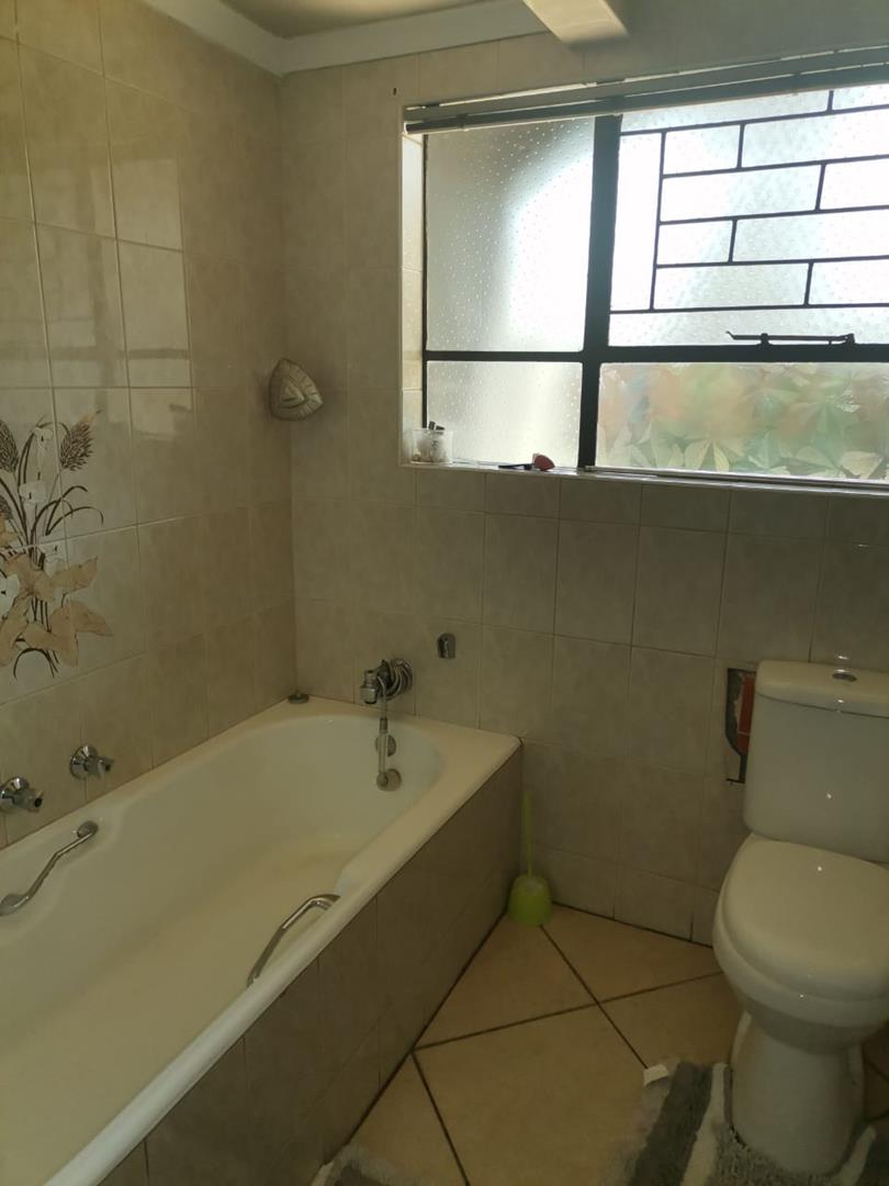 3 Bedroom Property for Sale in Sunward Park Gauteng