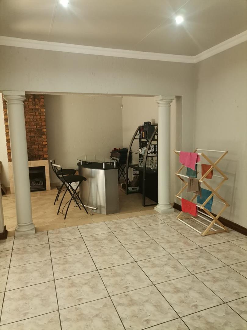 3 Bedroom Property for Sale in Sunward Park Gauteng