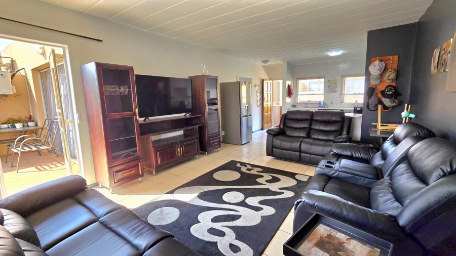 2 Bedroom Property for Sale in Randhart Gauteng