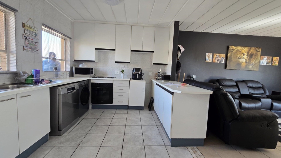 2 Bedroom Property for Sale in Randhart Gauteng