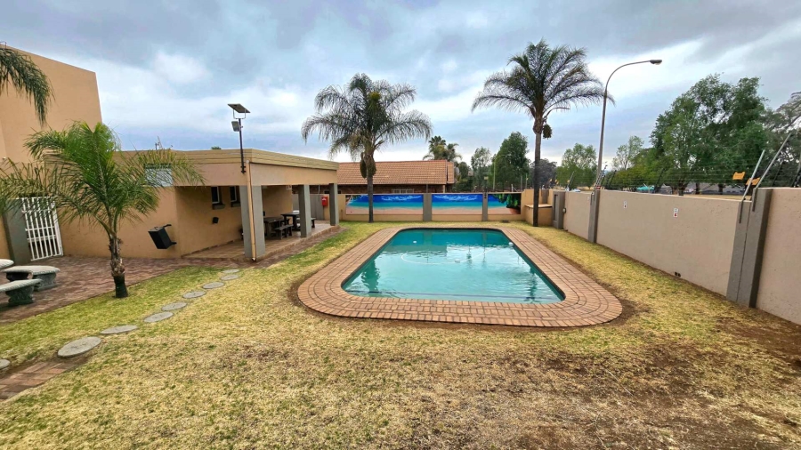 2 Bedroom Property for Sale in Randhart Gauteng