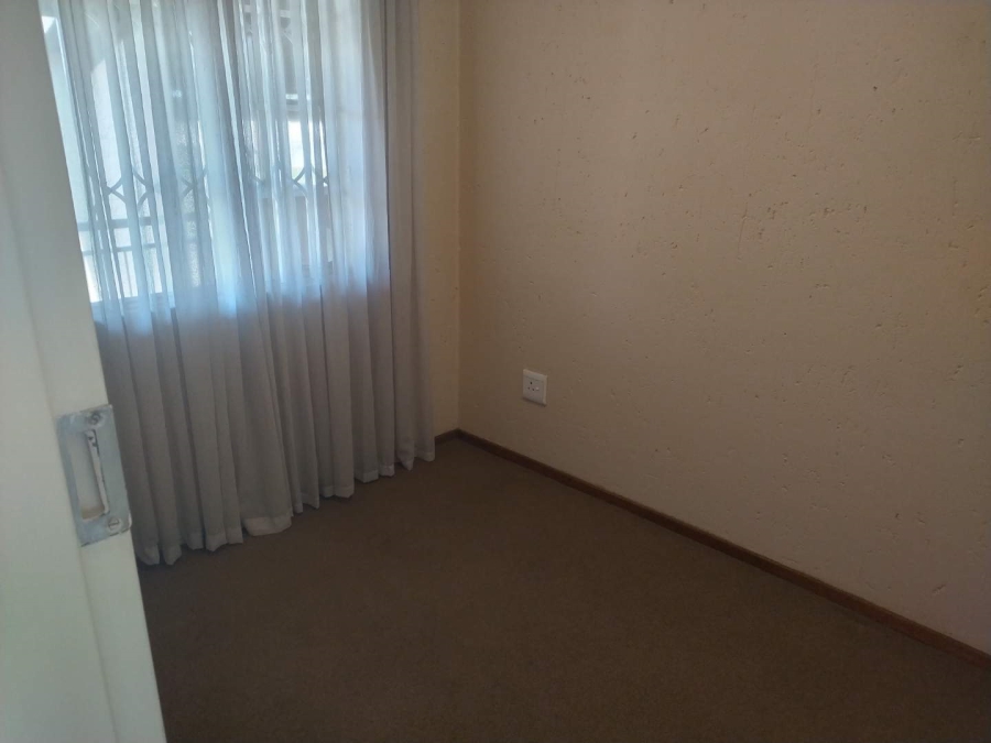 2 Bedroom Property for Sale in Comet Gauteng