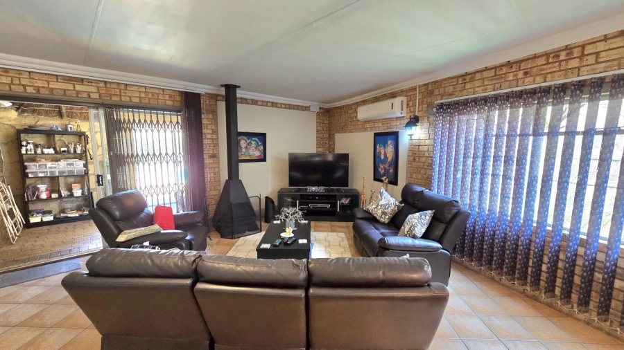 4 Bedroom Property for Sale in Brackenhurst Gauteng