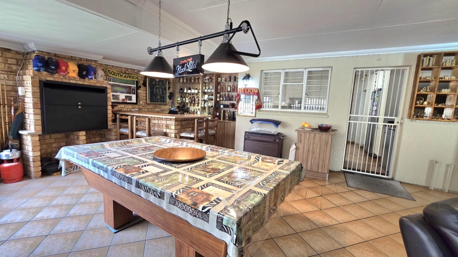 4 Bedroom Property for Sale in Brackenhurst Gauteng