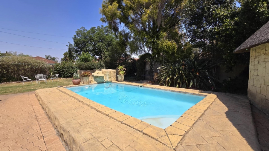 4 Bedroom Property for Sale in Brackenhurst Gauteng