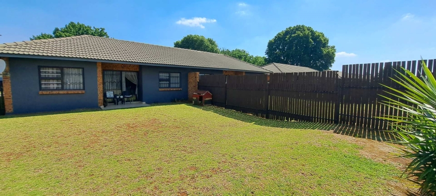 3 Bedroom Property for Sale in Comet Gauteng