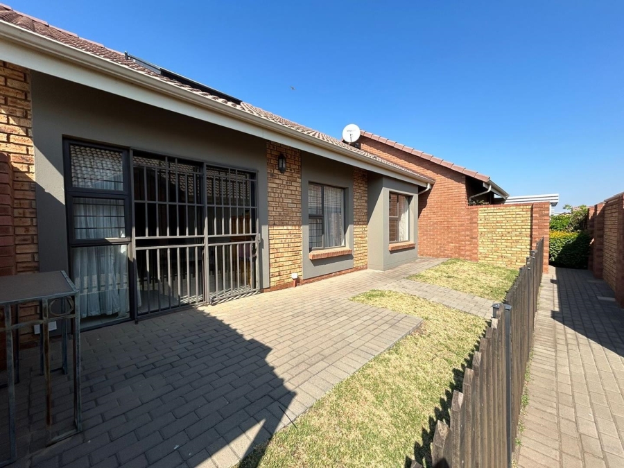 2 Bedroom Property for Sale in Brentwood Park Gauteng