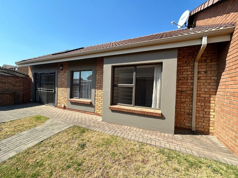 2 Bedroom Property for Sale in Brentwood Park Gauteng