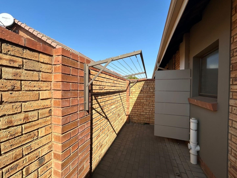 2 Bedroom Property for Sale in Brentwood Park Gauteng