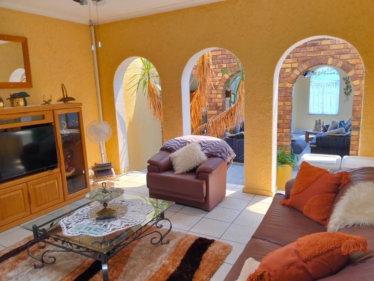 6 Bedroom Property for Sale in Brackendowns Gauteng