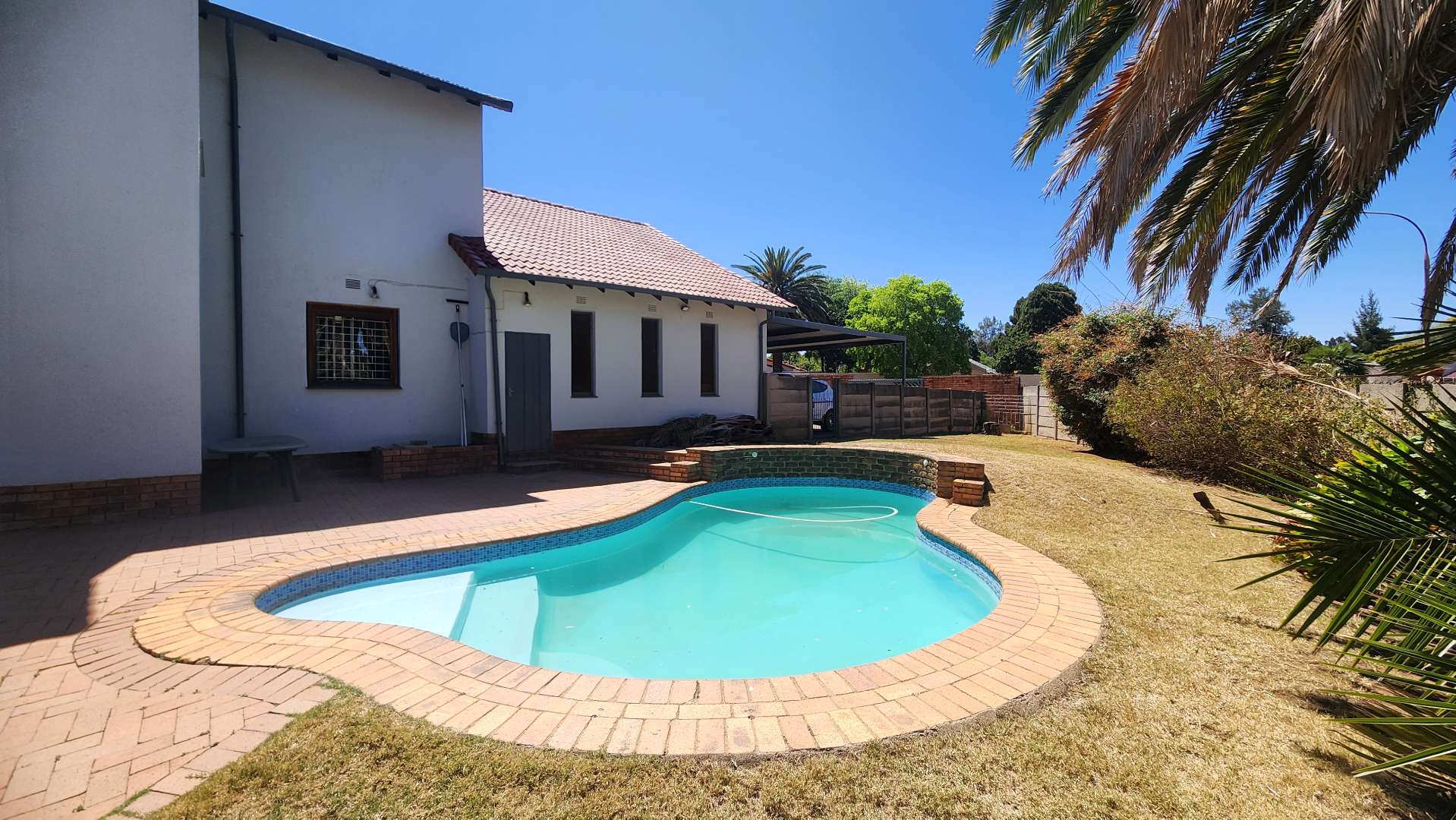 5 Bedroom Property for Sale in Brackendowns Gauteng