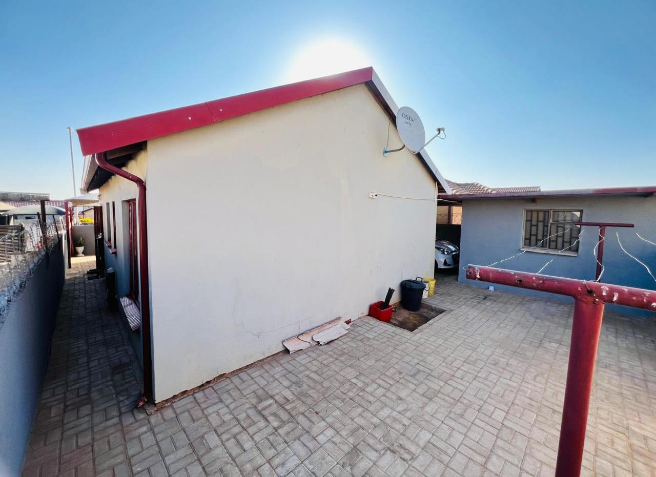 3 Bedroom Property for Sale in Soshanguve VV Gauteng