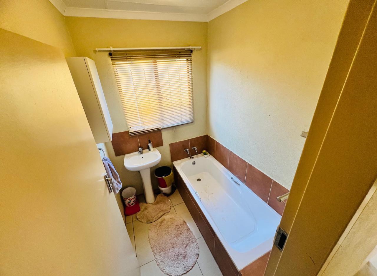 3 Bedroom Property for Sale in Soshanguve VV Gauteng