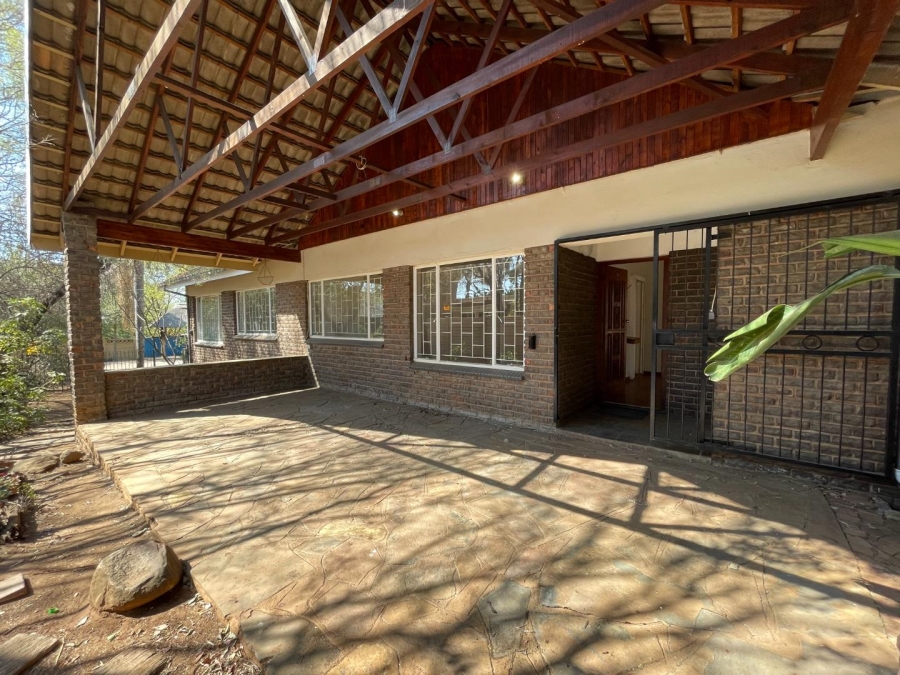 3 Bedroom Property for Sale in Die Wilgers Gauteng