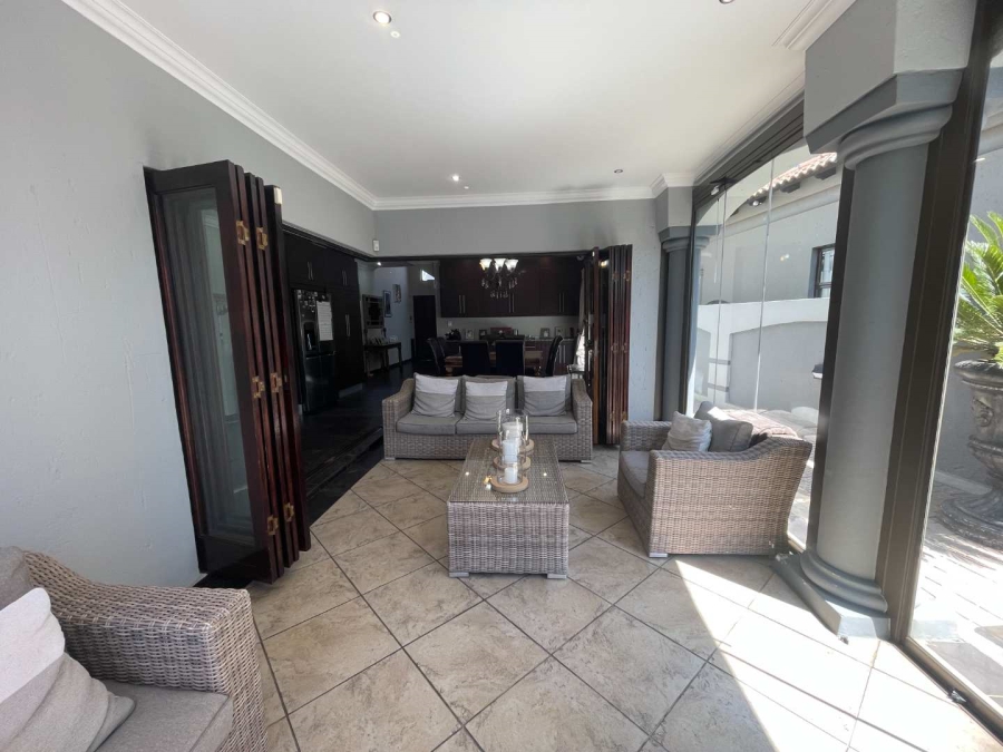 6 Bedroom Property for Sale in Sunward Park Gauteng