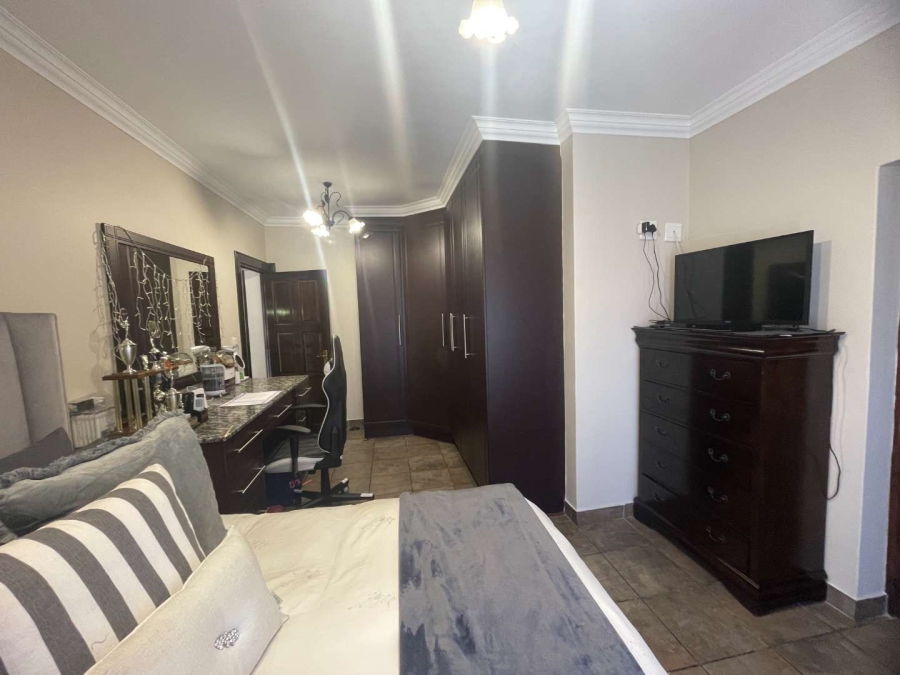 6 Bedroom Property for Sale in Sunward Park Gauteng