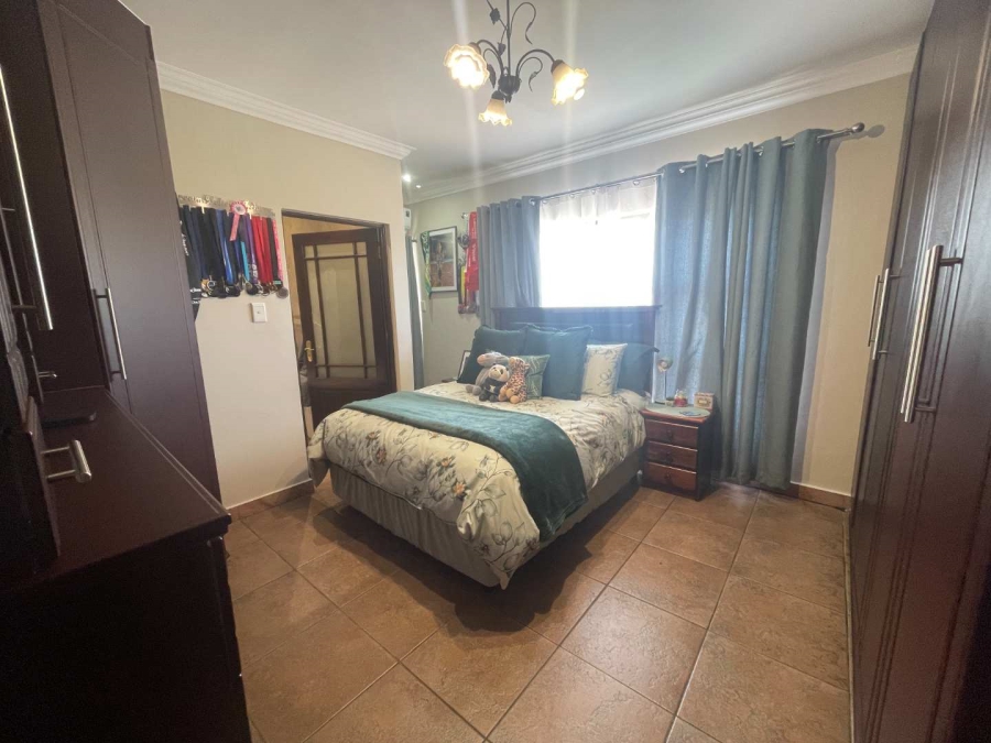 6 Bedroom Property for Sale in Sunward Park Gauteng