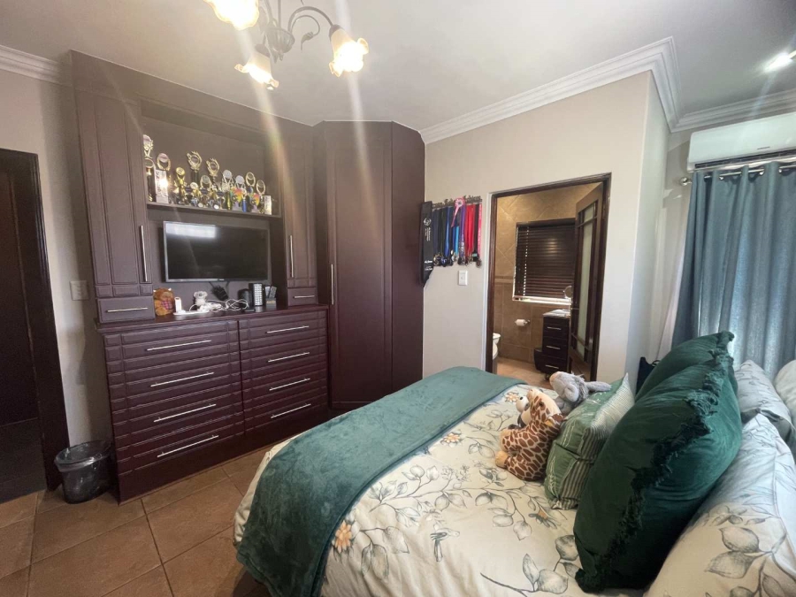 6 Bedroom Property for Sale in Sunward Park Gauteng