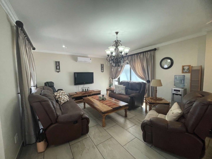 6 Bedroom Property for Sale in Sunward Park Gauteng