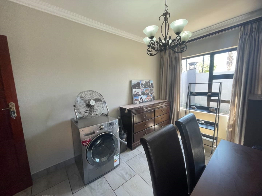 6 Bedroom Property for Sale in Sunward Park Gauteng